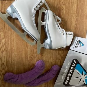 Skating shoes for girl